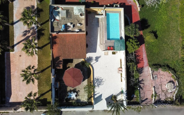 Villa Oasi al mare near the sea with pool