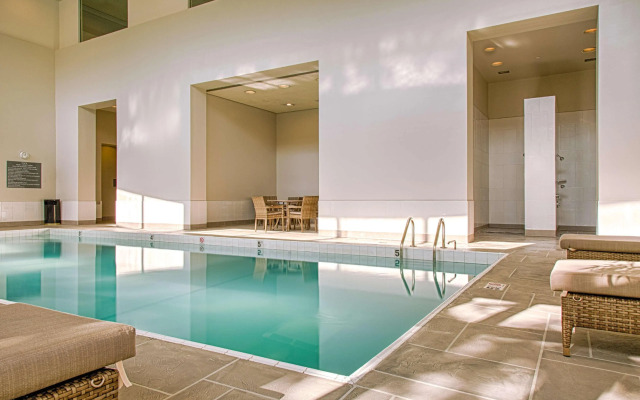 Embassy Suites by Hilton Chicago O'Hare Rosemont
