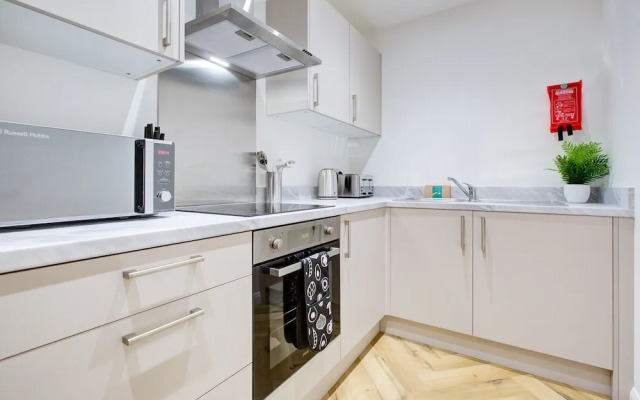 Hybrid Resi - Mitcham