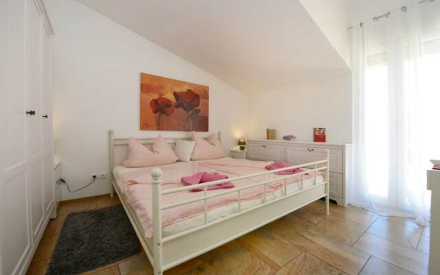 Modern Holiday Home in Buici With Swimming Pool