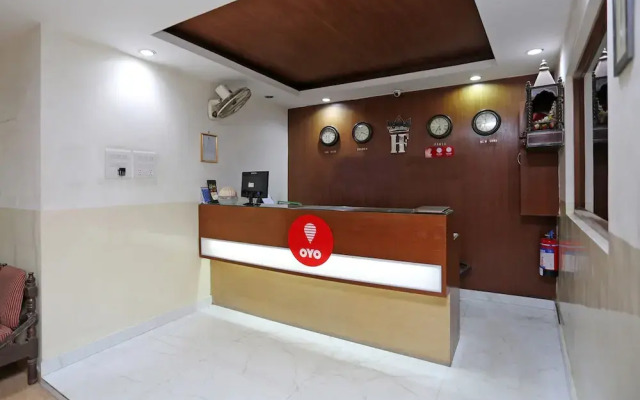 OYO Flagship 42717 Hotel Fort