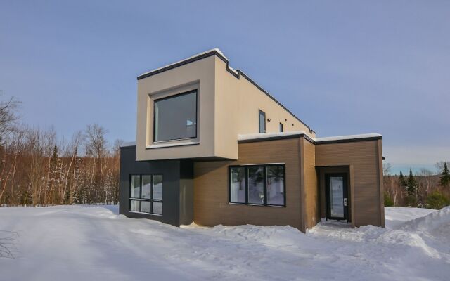 Le Rocher Mountain Rendez-vous Mont-Trem