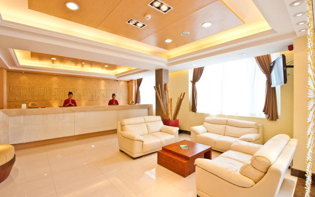 Discovery Hotel