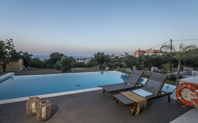 AA Luxury Villas