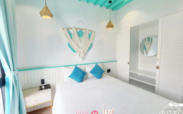 Riverside Mini Hotel Grand World