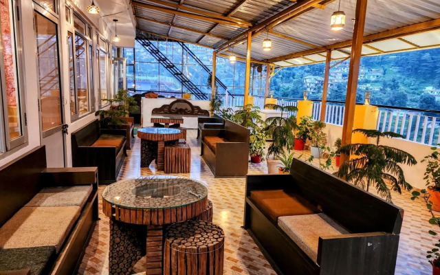 The Bougainvillea, Mcleodganj