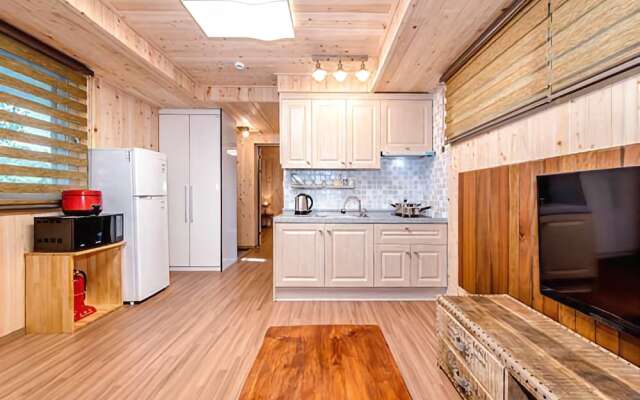 Dongbaek Dongsan Pension