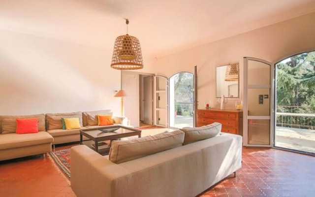 Cheerful Holiday Home in Grimaud With Private Pool