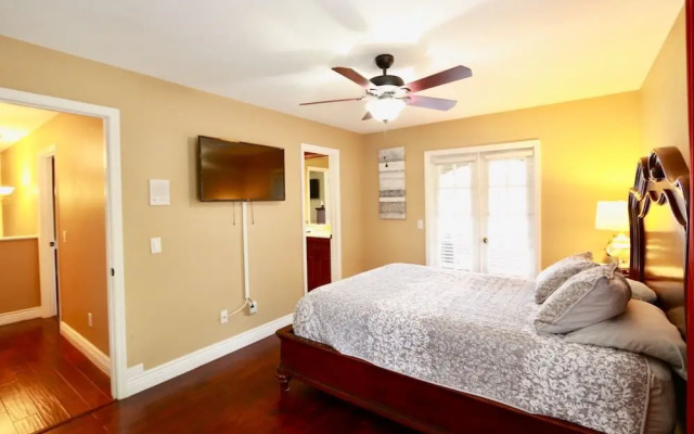 Villa at Pleasant Lake