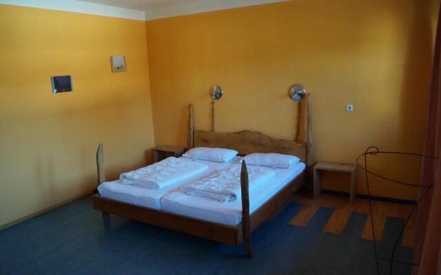 Schiff Bihlerdorf- Hostel