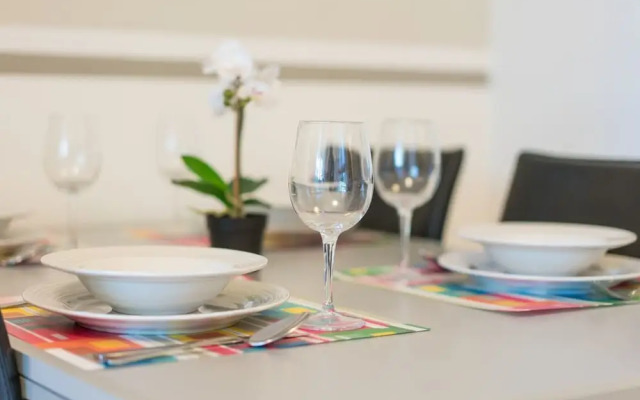 Bright Apartments Sirmione - Julia Giardino