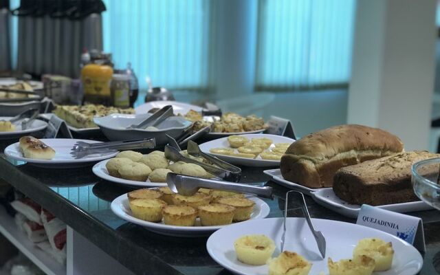 Aki Hotel e Restaurante