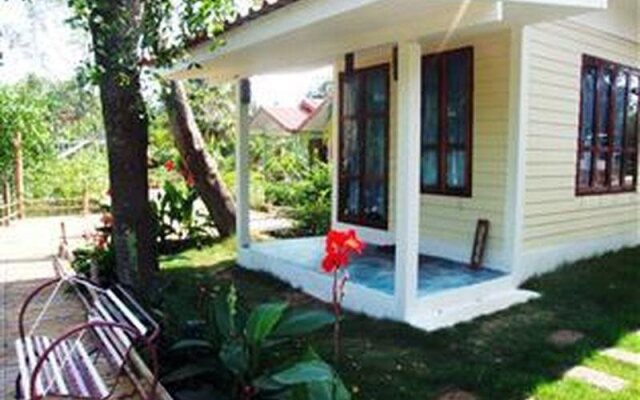 Baan Boontuam Ta Ngok Resort