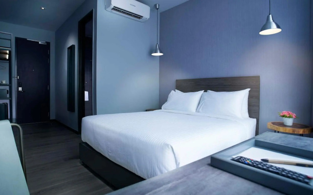 Urban H Hotel