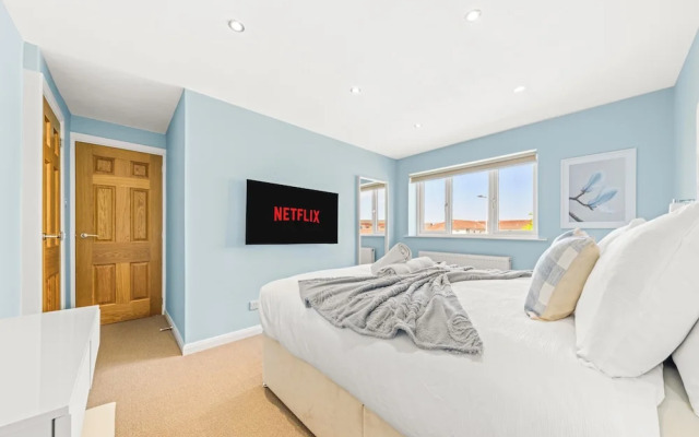 Modern 3Bed Home Next To Glasgow Airport