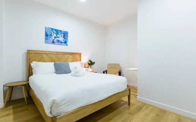 HAZEL, 3BDR Melbourne Apartment