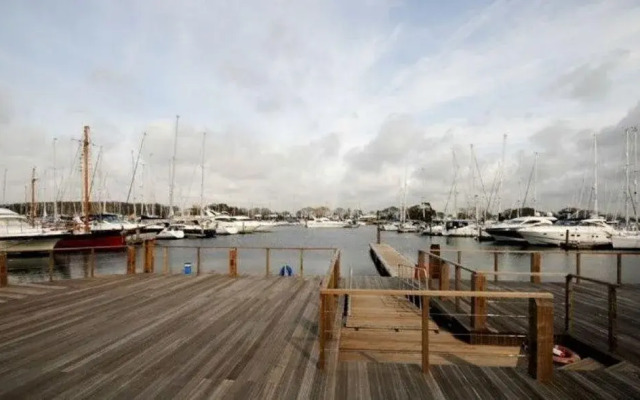Seaview Holidays - Salterns Village