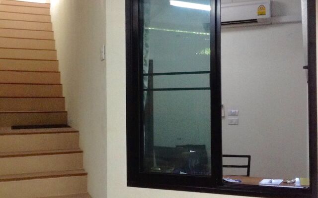 BC guesthouse Si Phraya