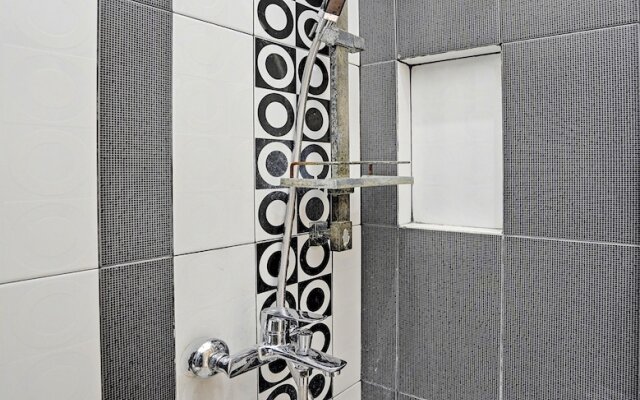 OYO Life 92030 Ef Palm Guest House Family