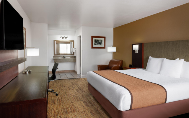 Best Western Discovery Inn