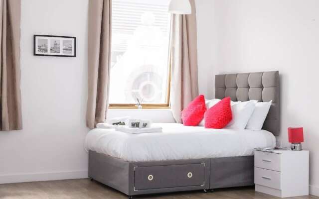Beautiful Apartment In Vibrant City Centre!