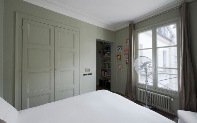 Class and Elegance: Parisian Apartment