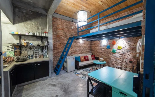 Stay&Chill - S.1: Ancient studio nearby Bui Vien