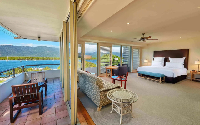 Pullman Reef Hotel Casino