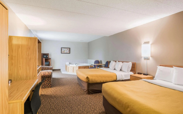 Econo Lodge Duluth near Miller Hill Mall