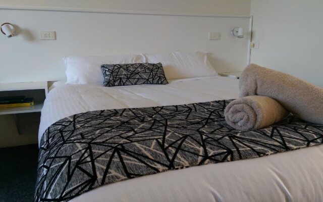 Rosebourne Gardens Motel