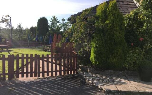 Redwell Inn