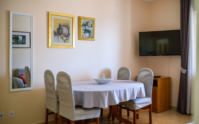 Villa Curic