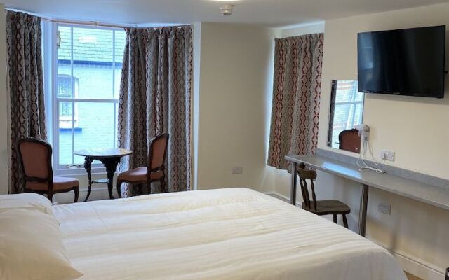 The Grand Harbour Hotel