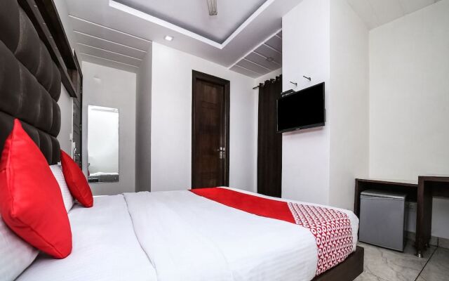 OYO 11150 Hotel JMD Rooms