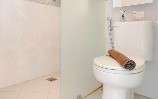 Strategic And Homey 2Br At Grand Palace Kemayoran Apartment