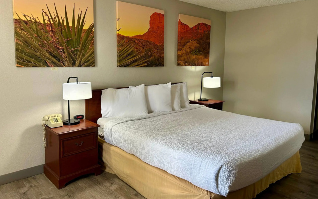 Days Inn by Wyndham Kingman West