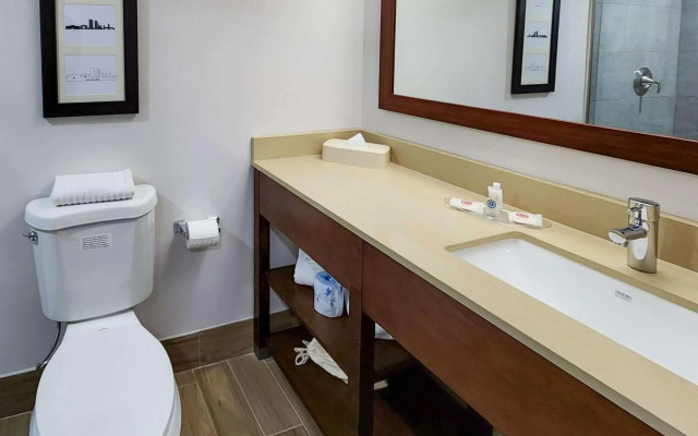 Comfort Suites Baymeadows Near Butler Blvd