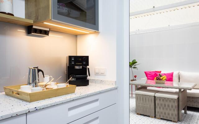 Home2Book Elegance City Center Apartment