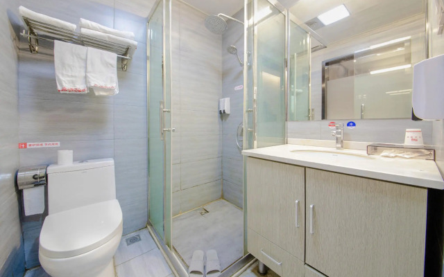 Shell Wuxi Huishan DistrictWanda Plaza Yanqiao Subway Station Hotel