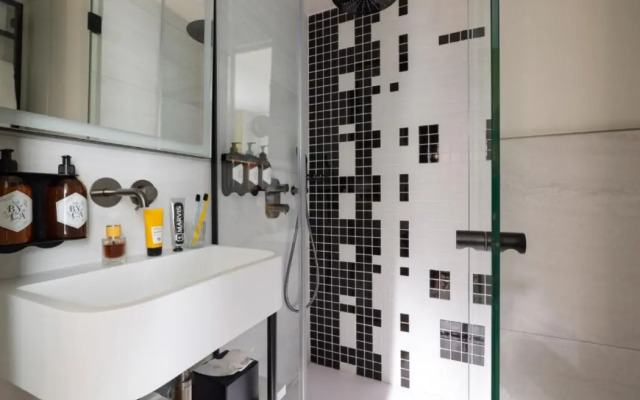 Hôtel Raspail Montparnasse