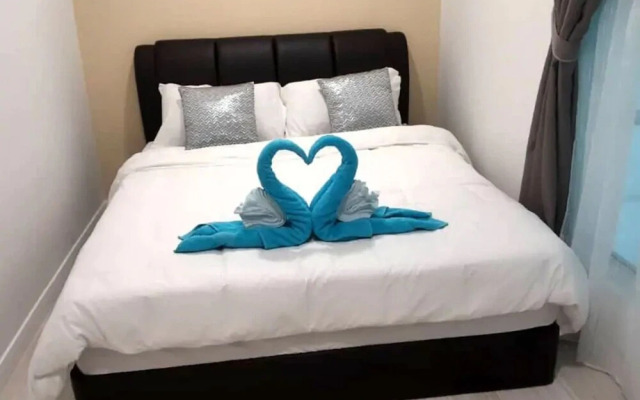 Comfy Home at Sutera Avenue