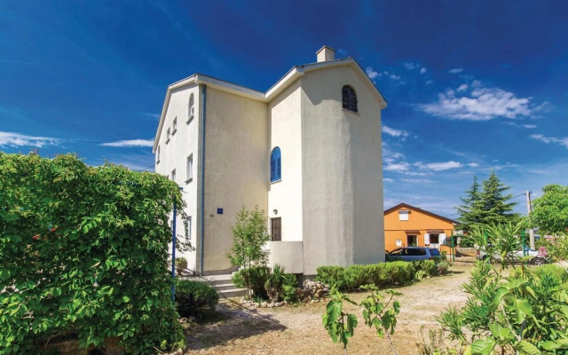 Amazing Home in Pinezici With Wifi and 2 Bedrooms