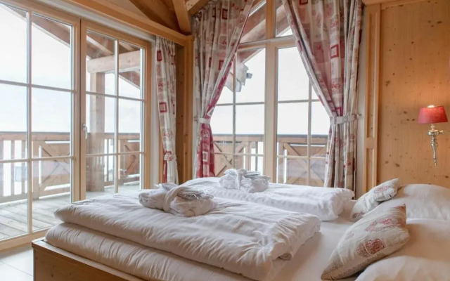Avenida Panorama Chalets by Alpin Rentals