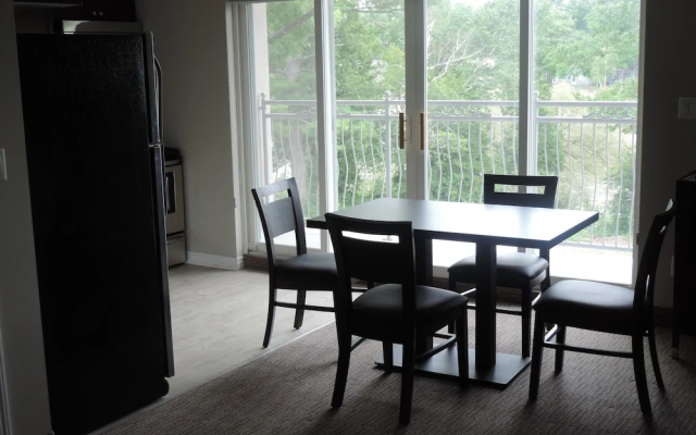 Wasaga Riverdocks Hotel Suites