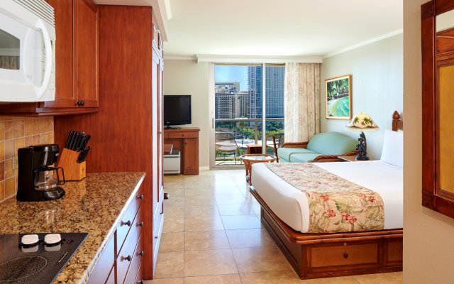 Luana Waikiki Hotel & Suites