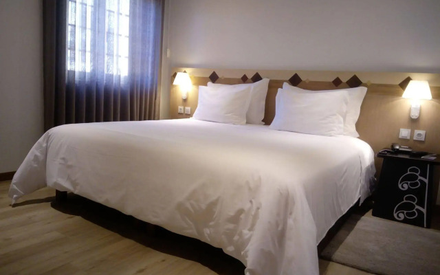 Aveiro Center Hotel