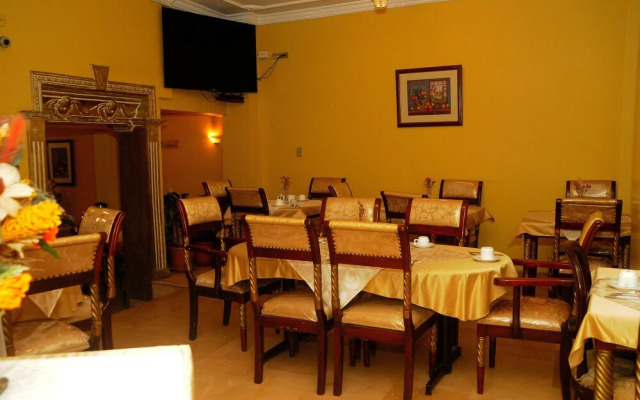 Colony Inn Hotel