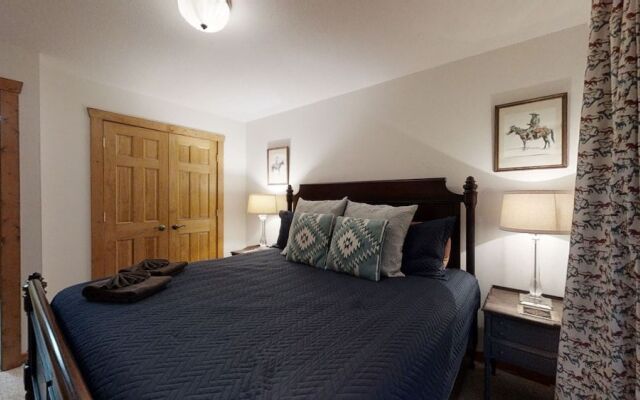 Horsin Around Tennessee