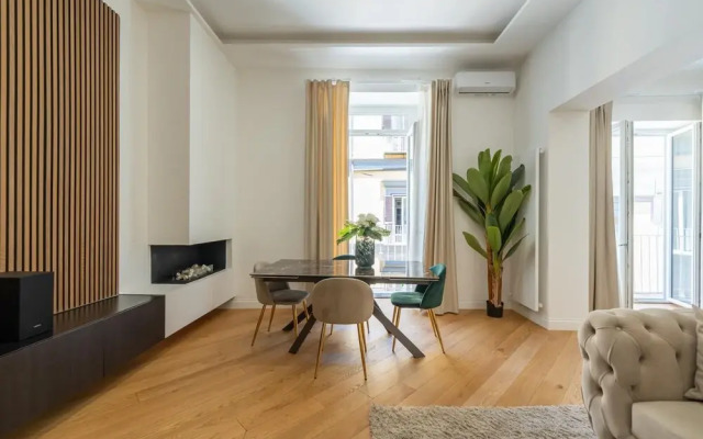 Aristocrat Chiaia Bridge