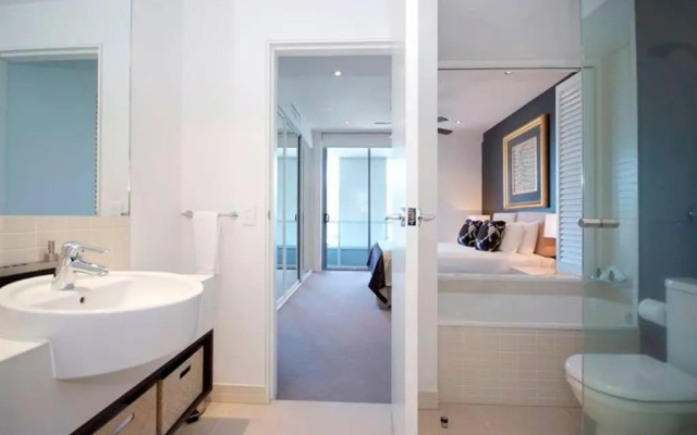 301 Harbour View